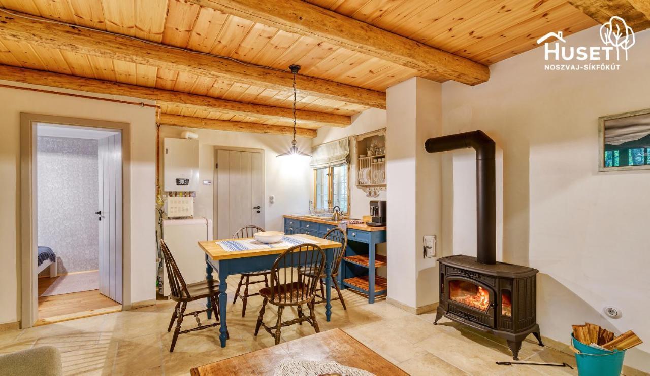 Noszvaj Huset Apartment ภายนอก รูปภาพ